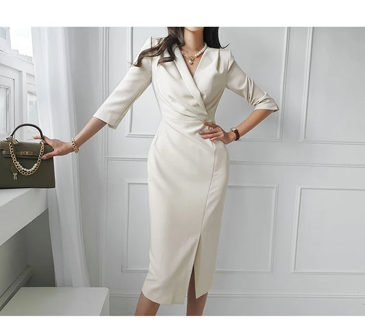 Queen Vintage V-Neck Midi Dress