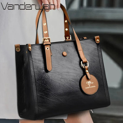 Grandeur Soft Elegance Shoulder Bag