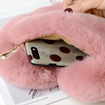 Fluff & Glam: The Chic Heart-Shaped Crossbody Purse