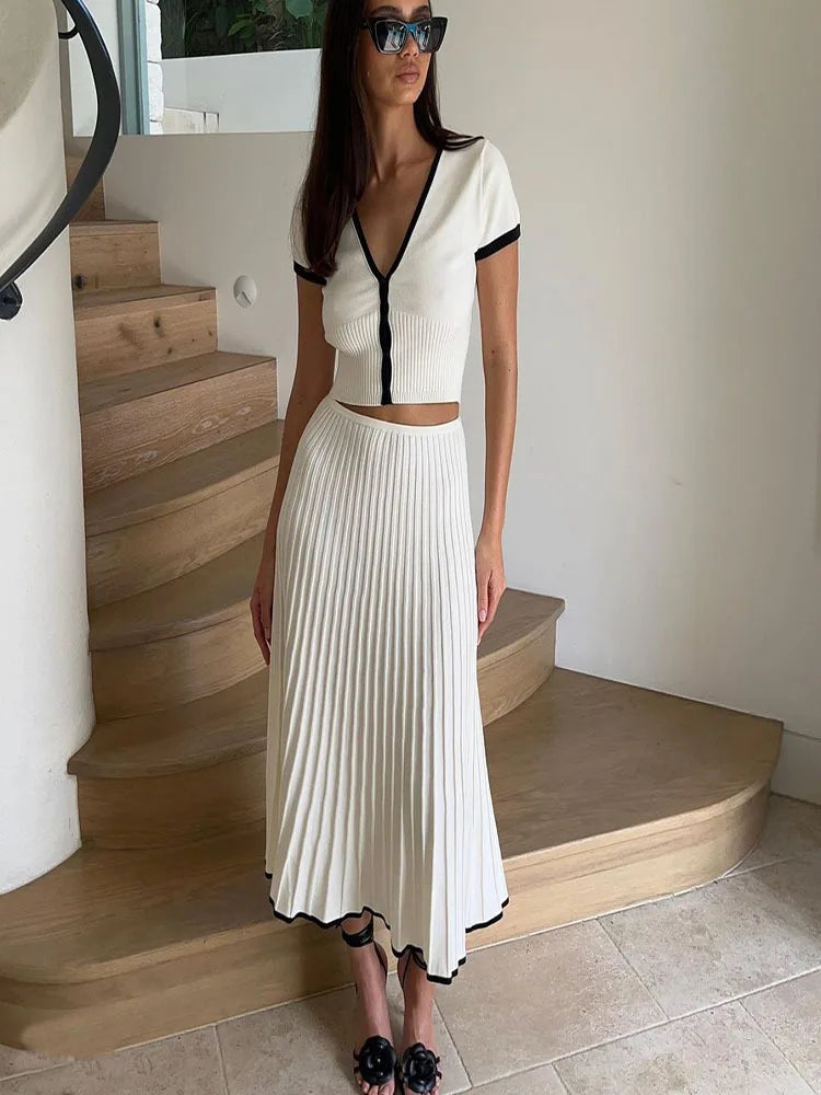 Elegant 2-Piece White Skirt Set – Crop Top & Pleated Midi Skirt